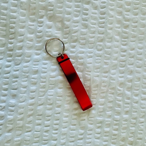 SOURCE UNKNOWN Red Bottle Opener Key Chain NWOT - Picture 2 of 3